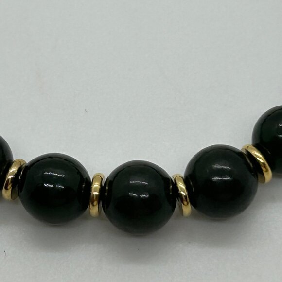 Vintage Forest Green Glass Beaded Bracelet Classic Gold-Tone Clasp Accents - Picture 8 of 15